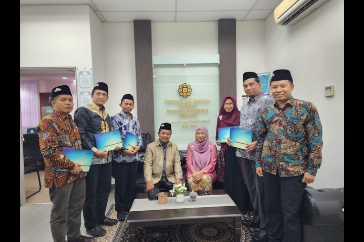 IAIN Madura Teken Letter of Intent dengan IIUM Malaysia: Perkuat Kolaborasi Riset Halal Internasional